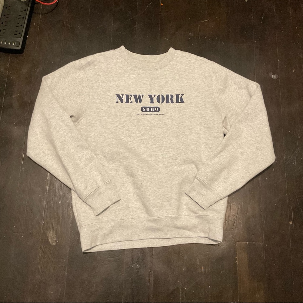 Gray Brandy Melville Crewneck Sweatshirt New York Soho